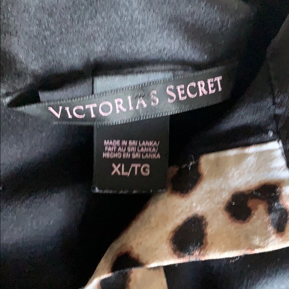 Victoria’s Secret Black pajama shirt cheetah print - Picture 4 of 4